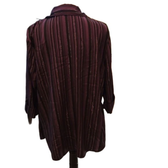 Maggie Barnes 2 in 1 Top Eggplant & Black with Metallic Threading Size 18W - Picture 4 of 9